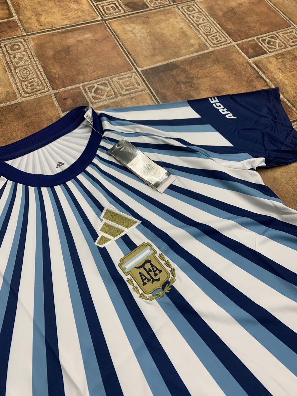 adidas Argentina 2026 World Cup Training Jersey Size M - Picture 2 of 6